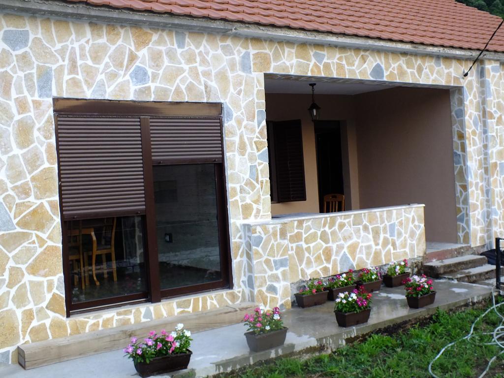Holiday Home Ivana Virpazar Bilik gambar
