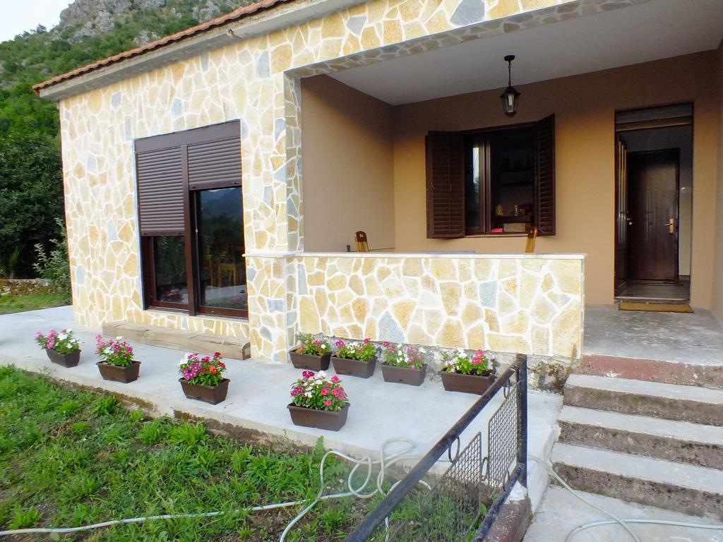 Holiday Home Ivana Virpazar Bilik gambar