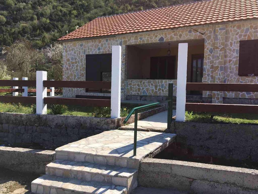 Holiday Home Ivana Virpazar Luaran gambar