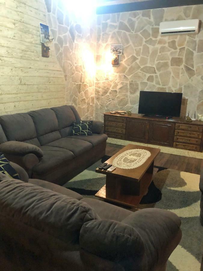 Holiday Home Ivana Virpazar Luaran gambar
